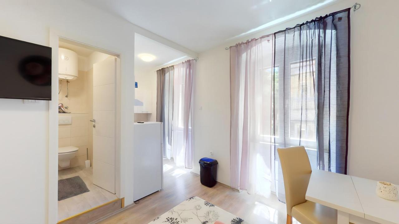 Pomerio Apartments Риека Экстерьер фото