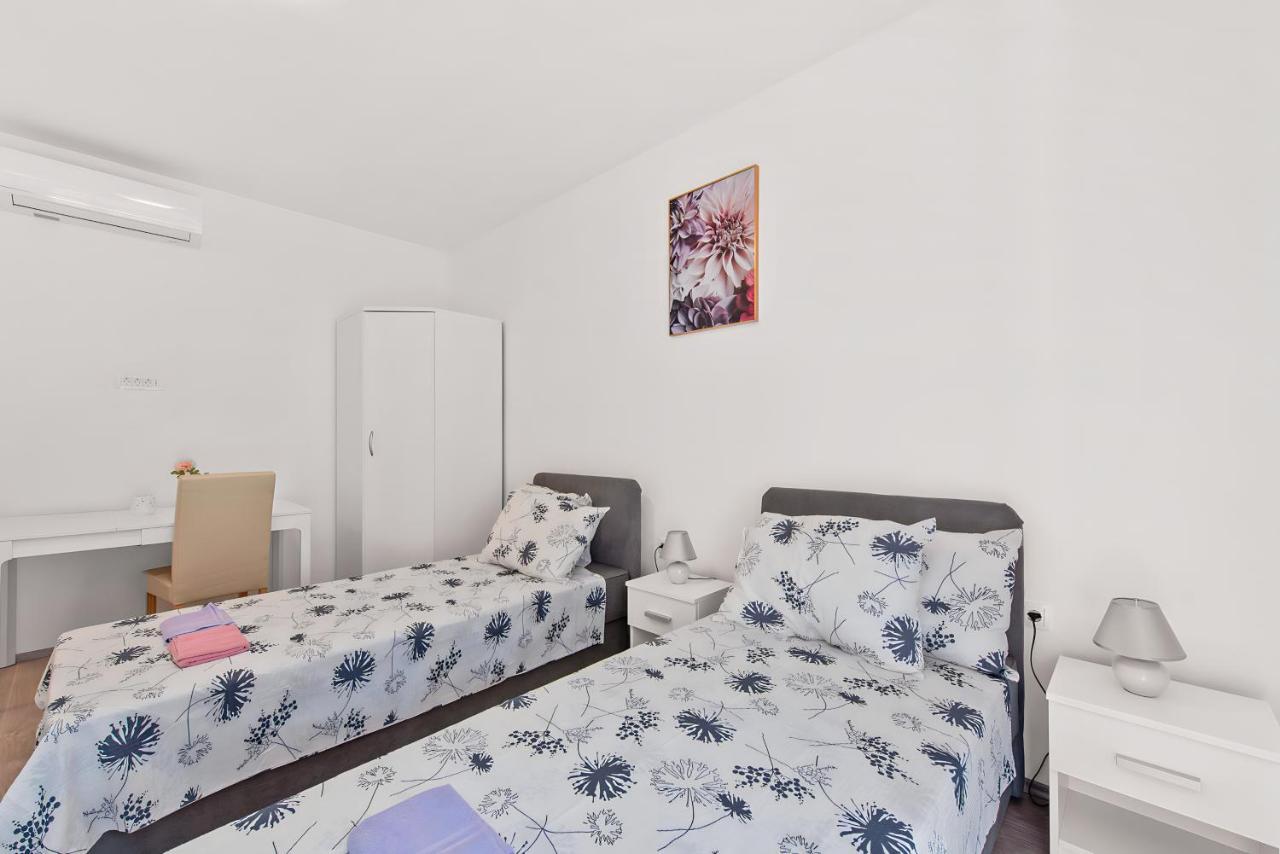 Pomerio Apartments Риека Экстерьер фото